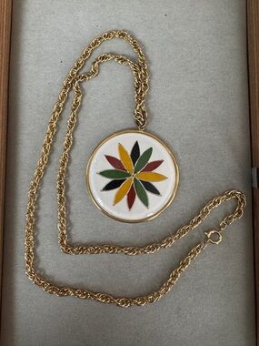 Vtg PA Dutch Hex Love Sign Enamel Pendant Gold Chain Boho Folk Art Cottagecore